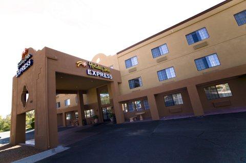 Ramada By Wyndham 3*