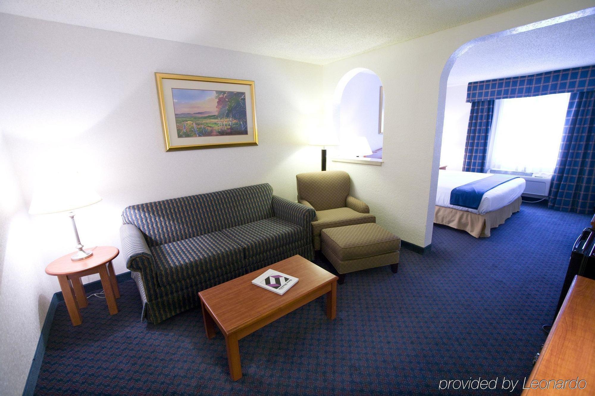 Ramada By Wyndham Hotel 3*