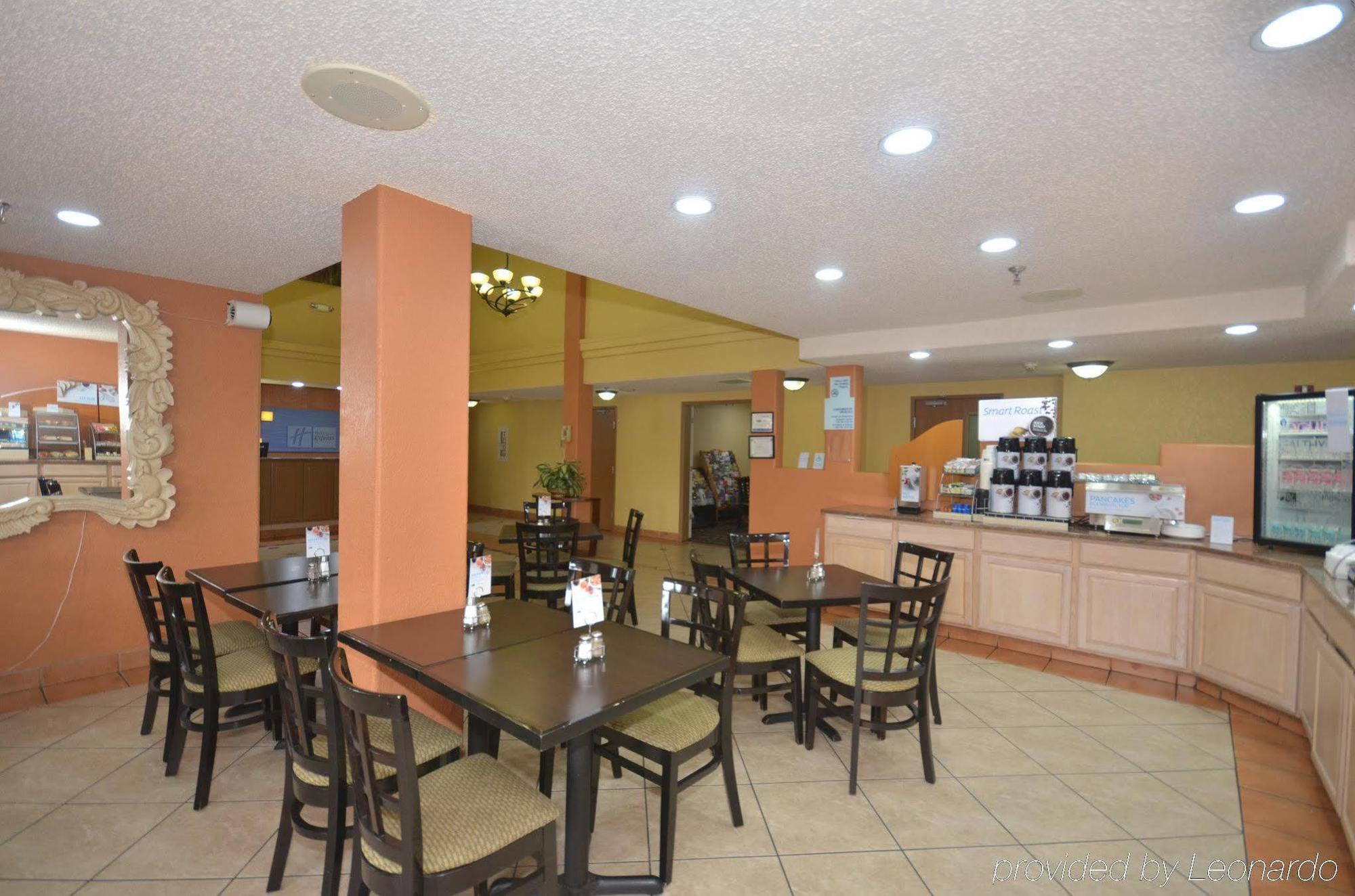 Ramada By Wyndham Santa Fé