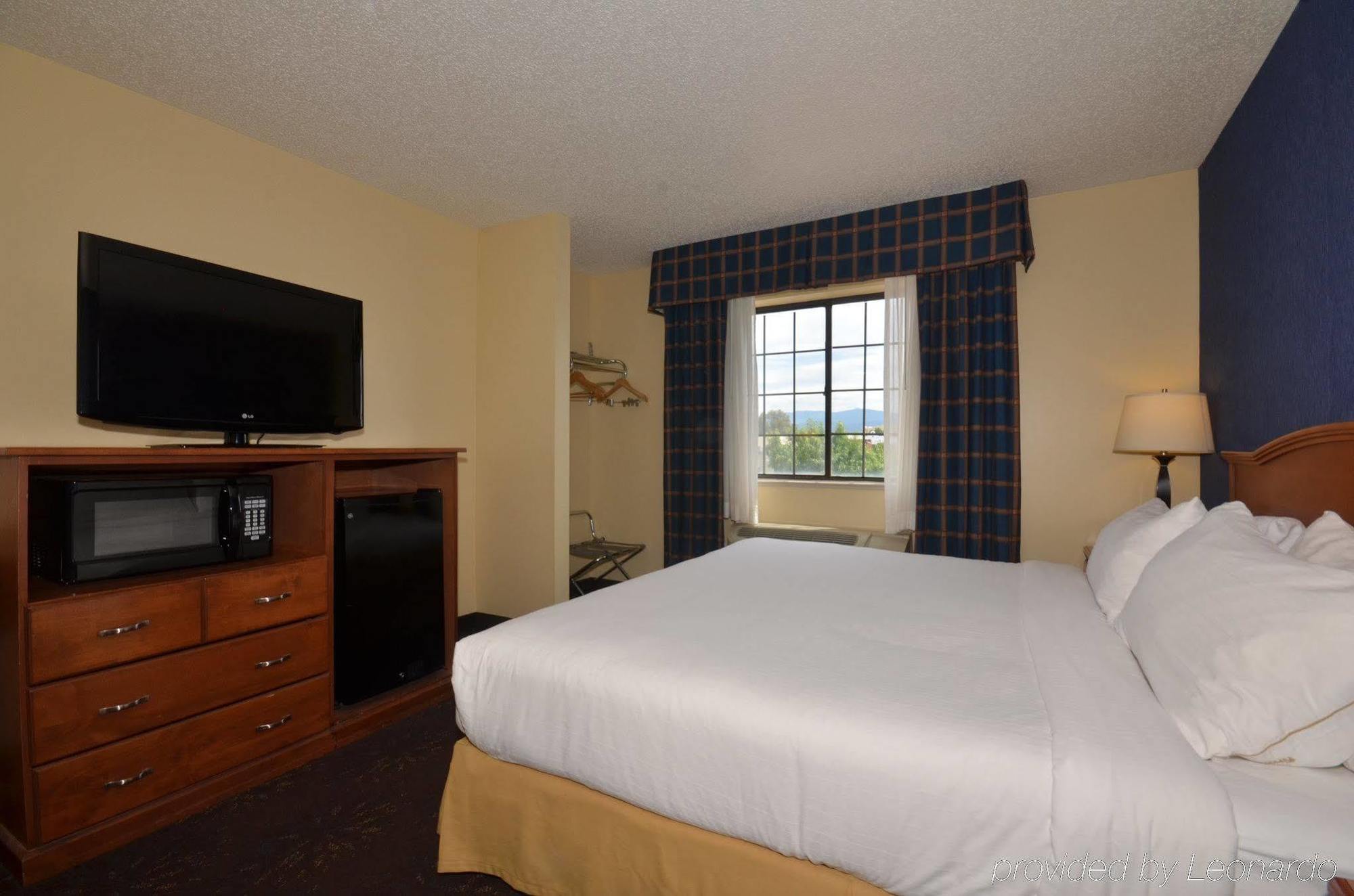 Ramada By Wyndham 3*
