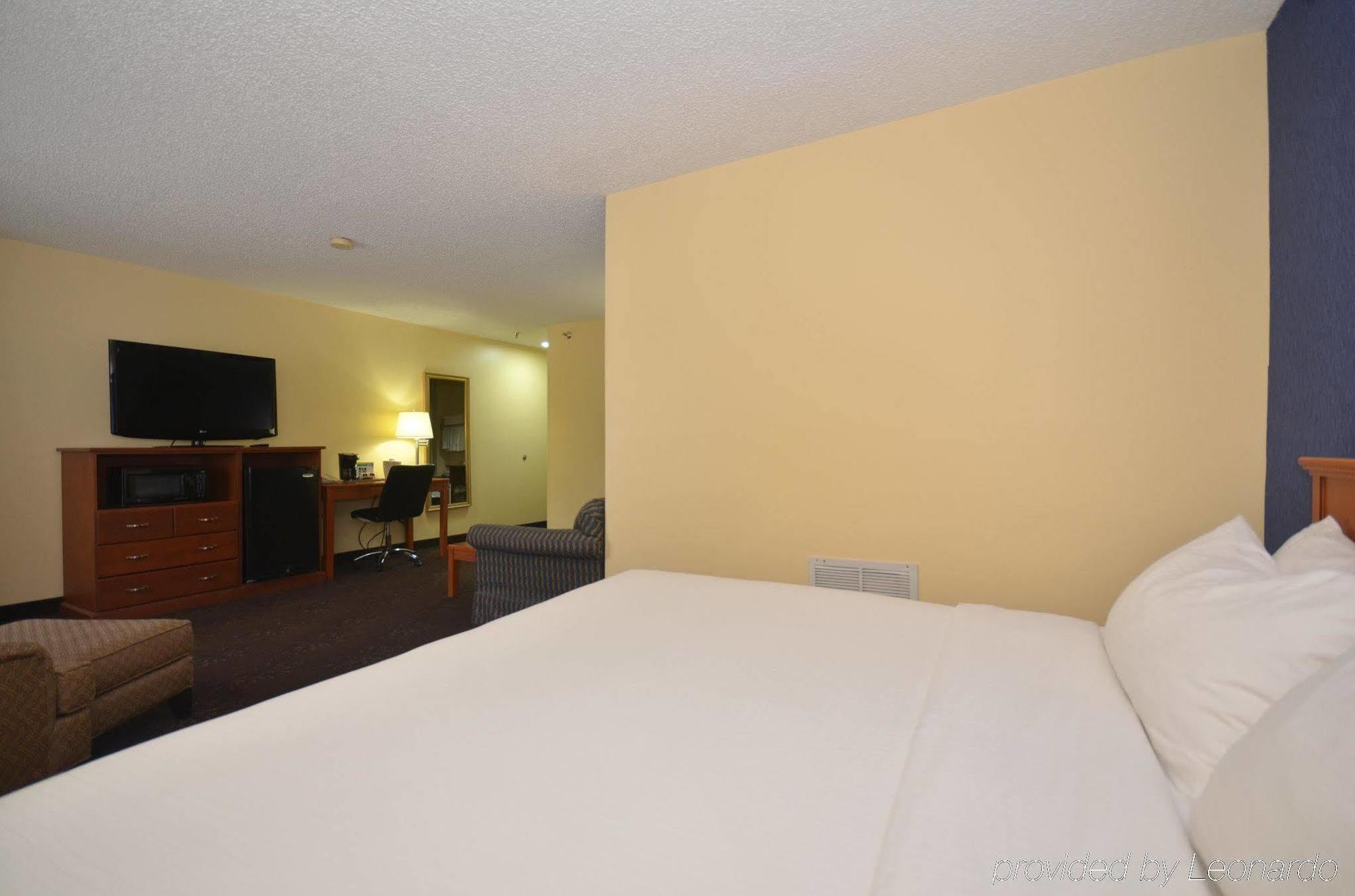 Ramada By Wyndham Hotel 3*